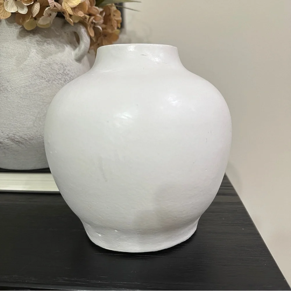 Threshold Small ceramic vase